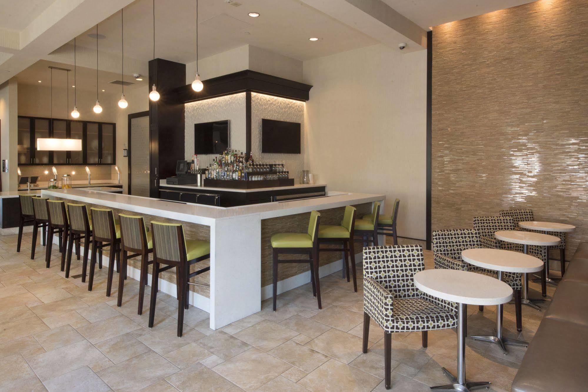 Hilton Garden Inn Raleigh Cary Eksteriør billede